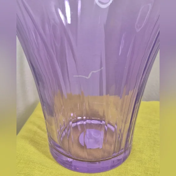 Vintage Lavender/Purple Ribbed Flared Glass Flower Vase FTD 6.5" - Picture 11 of 12